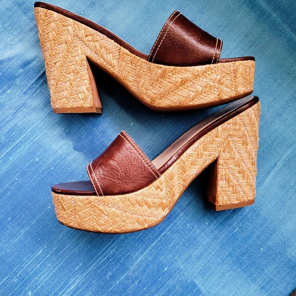 Prada - Slides / Platform 39.5 - image 1